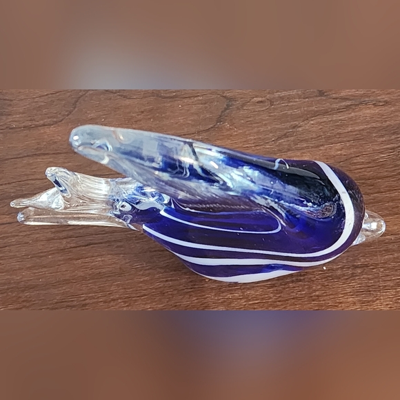 Vintage Murano Style Art Glass Tropical Angel Fish Blue and White Paperweight - Picture 6 of 7